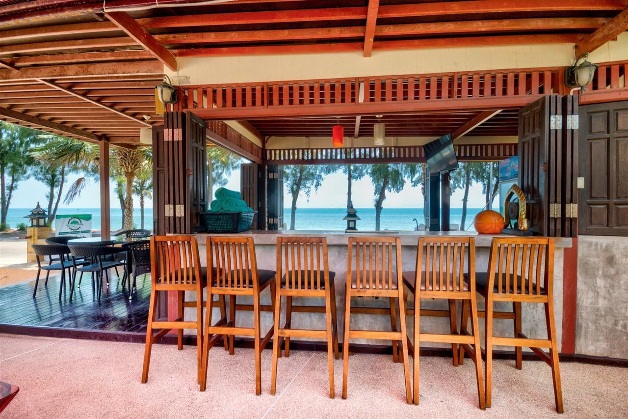Palm Beach Resort Pran Buri Extérieur photo