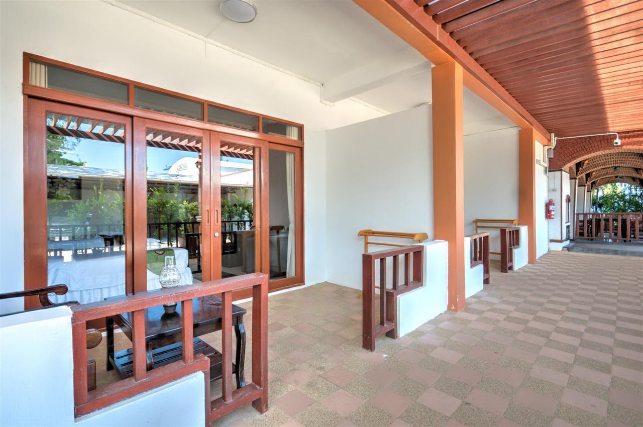 Palm Beach Resort Pran Buri Extérieur photo
